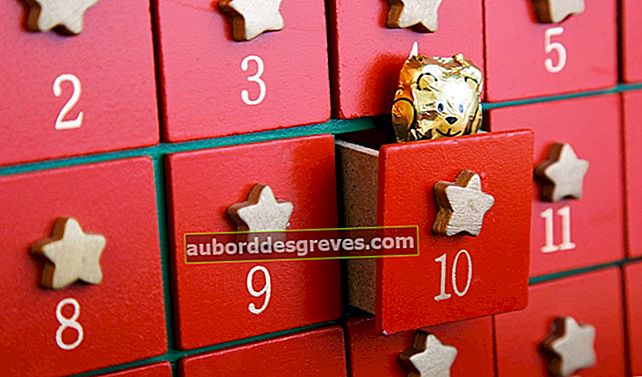 Bagaimana untuk mengisi kalendar Advent buatan sendiri?