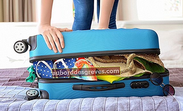 休暇に行く前にスーツケースを正しく梱包してください