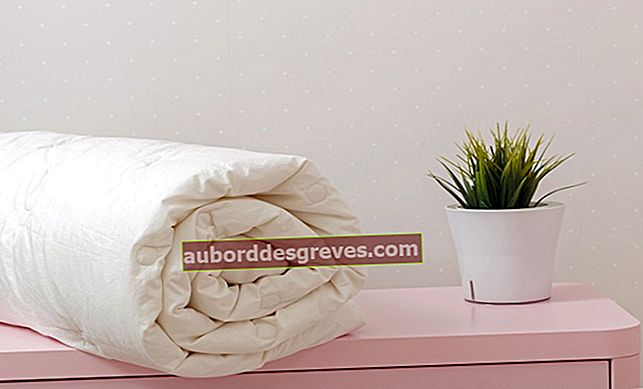 Wie kann man eine Bettdecke falten und aufbewahren, um Platz zu sparen?
