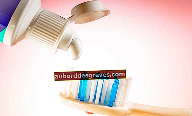 歯磨き粉の染みをすばやく取り除く方法は？